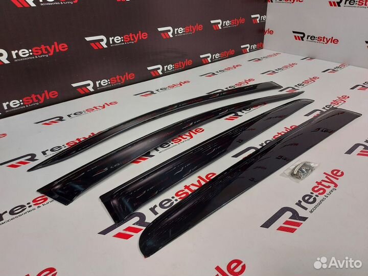 Ветровики Toyota Passo 2004-2010 г H1295