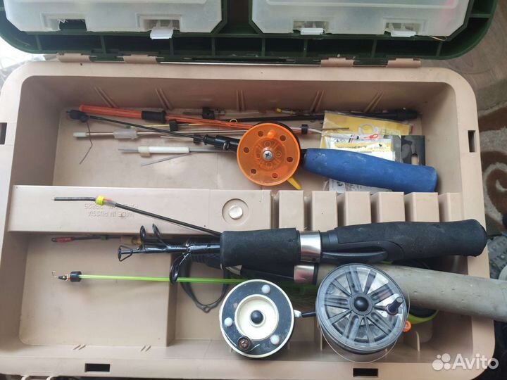 Зимний рыболовный ящик