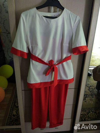 Продам костюм