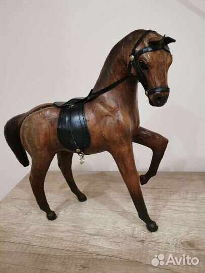 Конь (Лошадь)