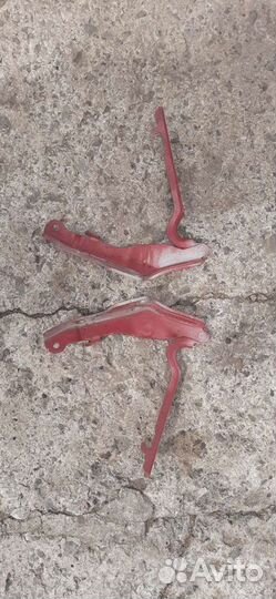 Петля капота Санг Енг Актион Спорт