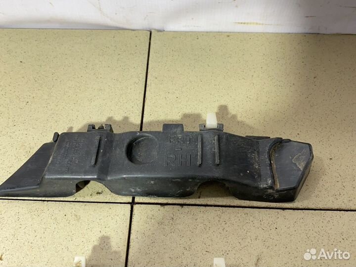 Rio 3 Кронштейн крепления крыла