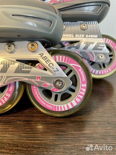 Роликовые коньки 