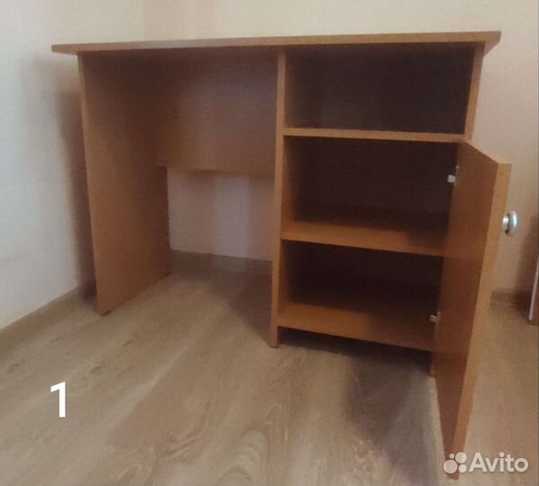 Мебель: стол, тумба, стеллаж, компьютерный стол