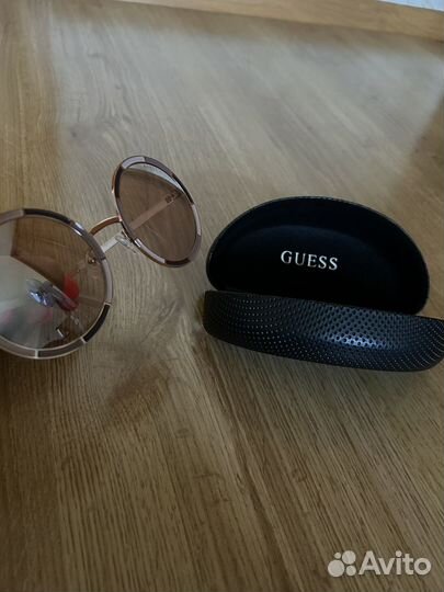 Продаю очки guess (оригинал)