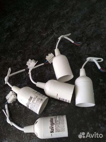 Патрон е27 пластик