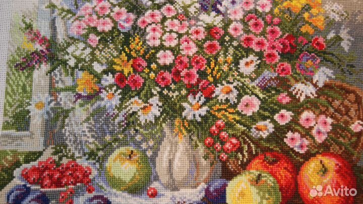 Картина, вышитая крестом 