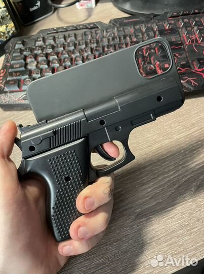 Чехол iPhone 12 mini пистолет