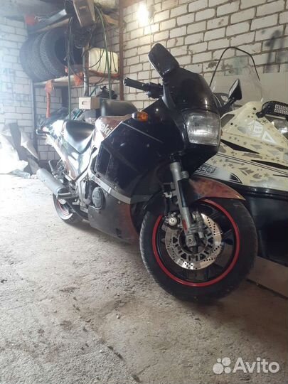 Kawasaki gpz400r