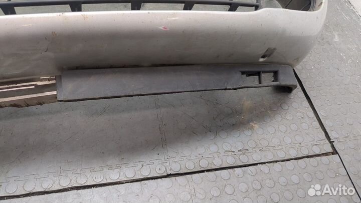 Бампер передний Opel Zafira A