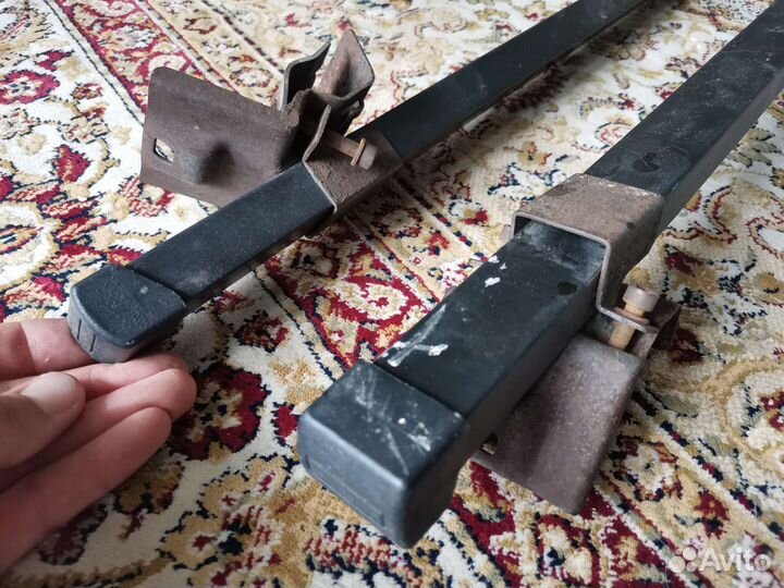 Поперечные универсальные рейлинги на крышу