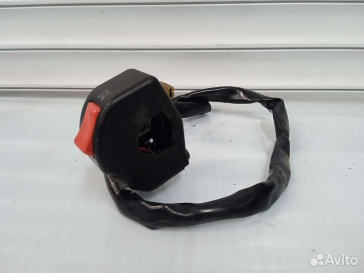 Yamaha R1 2004-2006. Пульт правый