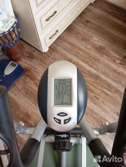 Эллиптический тренажер