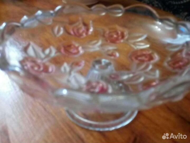 Ваза конфетница на ножке