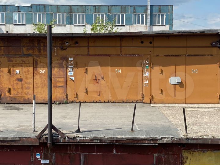 Гараж, > 30 м²