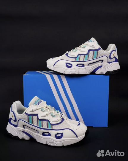 Кроссовки Adidas ozweego