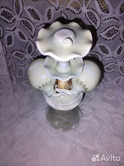 Статуэтка дама с собачкой