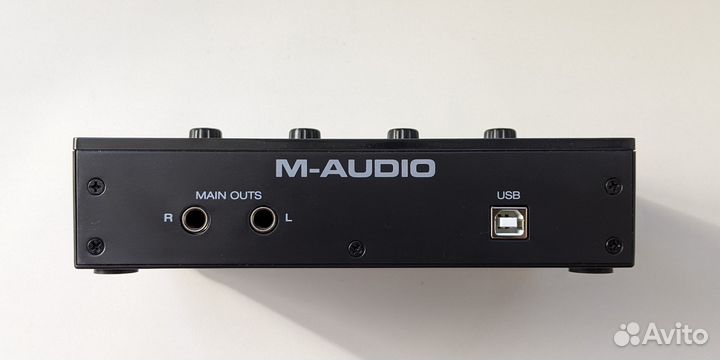 Аудиоинтерфейс звуковая карта M-Audio M-Track DUO