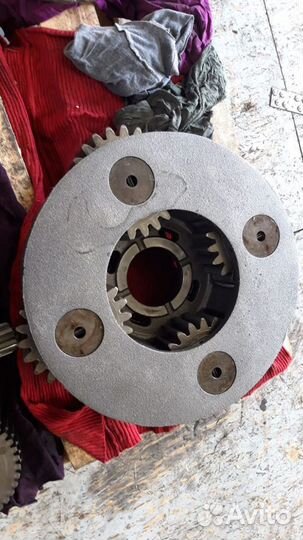 Редуктор хода travel device 9276643 Hitachi ZX400