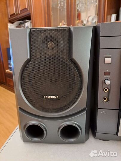 Музыкальный центр samsung. идеальное состояние