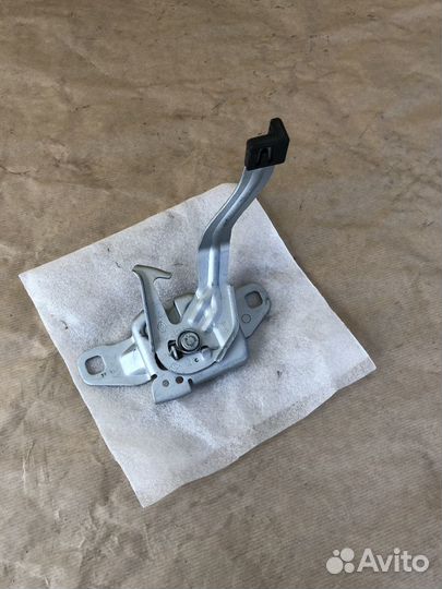 Рено Каптур замок капота новый оригинал