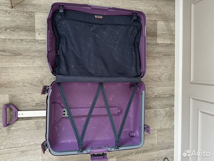 Чемодан из магазина 