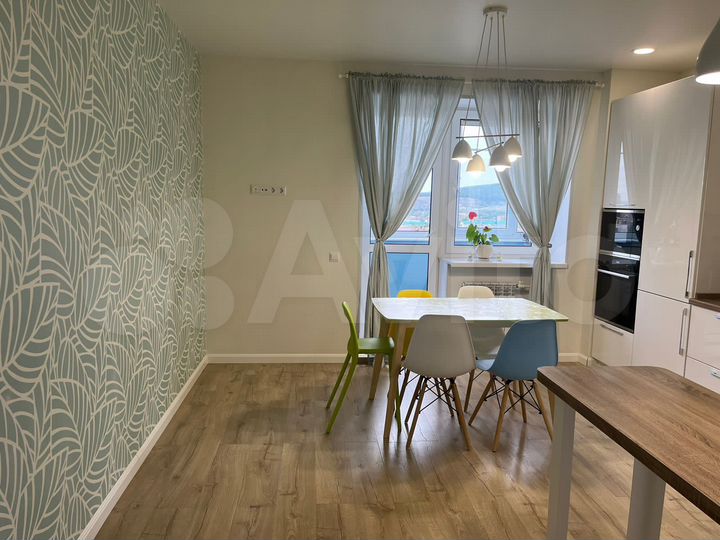 3-к. квартира, 140 м², 5/7 эт.