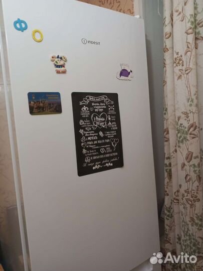 Холодильник бу indesit ITS 4180 W
