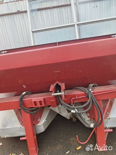 Разбрасыватель удобрений Ростсельмаш Grach-1000, 2024