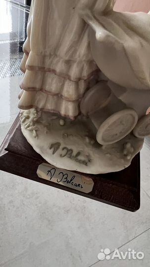Милая Статуэтка девушки с младенцем от A. Belcari