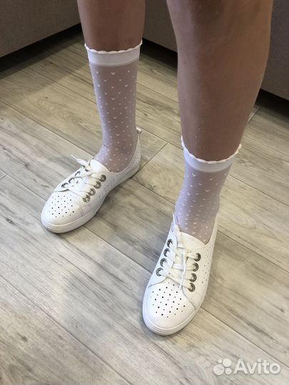 Белые кожаные кеды
