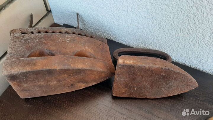 Утюги старинные