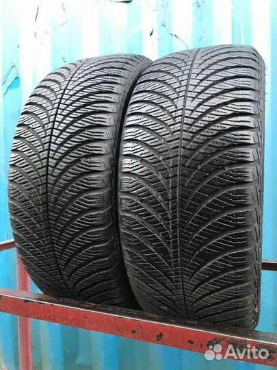 Goodyear Vector 4Seasons 205/50 R17 89V