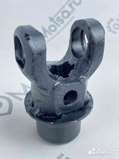 Вилка шлицевая хвостовика Урал (с отверстиями под