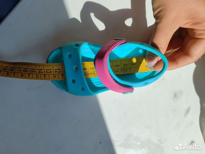 Сандали crocs