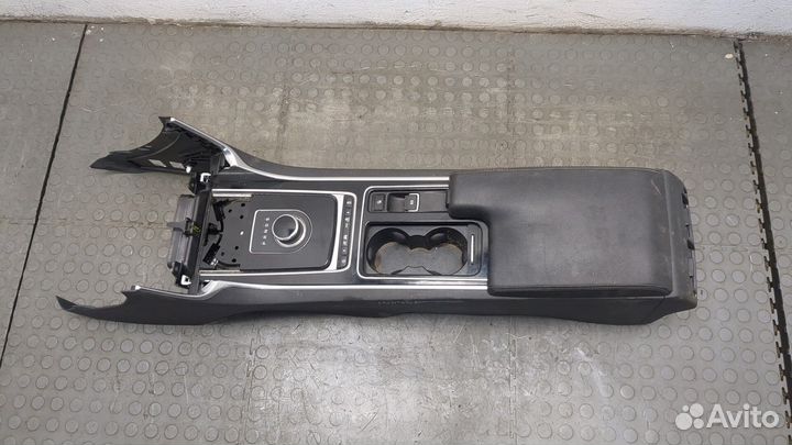 Консоль салона Jaguar XE 2015, 2017