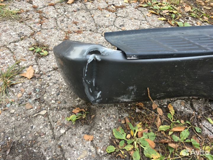 Бампер задний Toyota Hi Lux с 2005-2015г