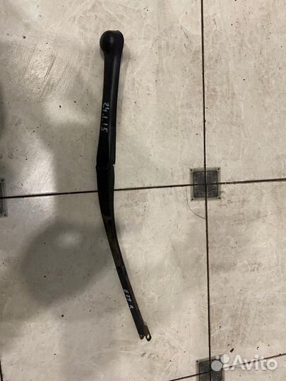 Поводок дворника левый BMW E39