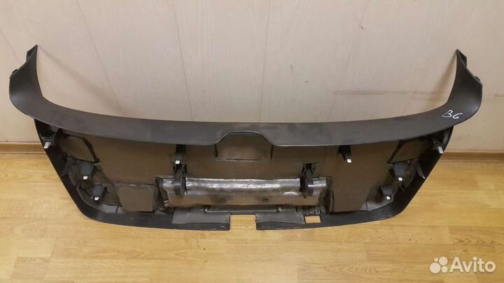 Обшивка крышки багажника VW Passat B6 универсал