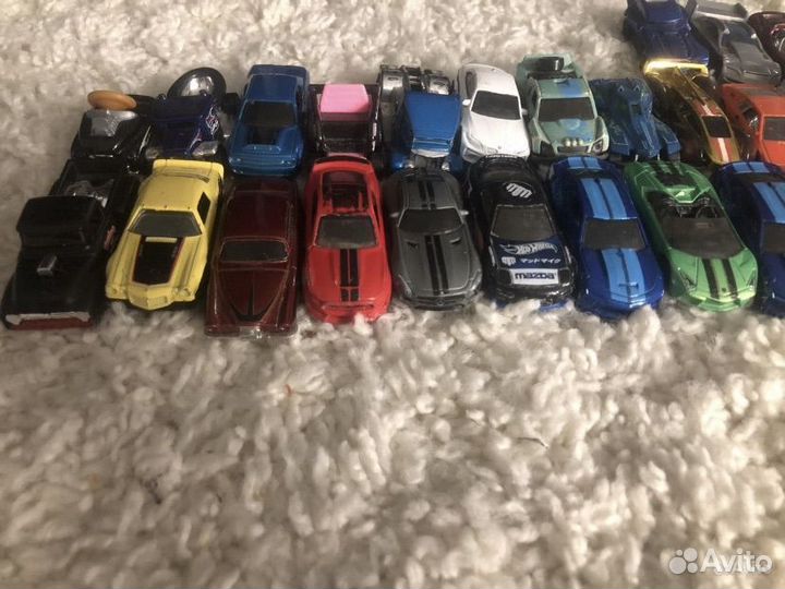 Hot wheels машинки