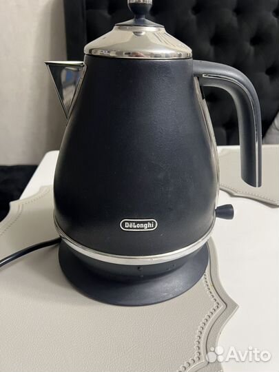 Чайник электрический delonghi