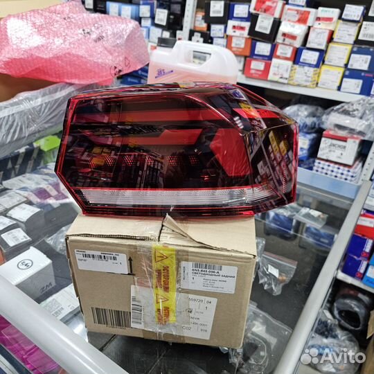 Фонарь задний левый поло лифтбэк