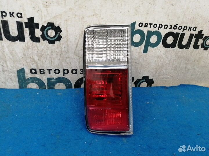 Птф заднего бампера левая 81681-60090 Lexus GX460