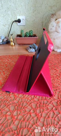 Чехлы и плёнки для планшетов Samsung и Sony