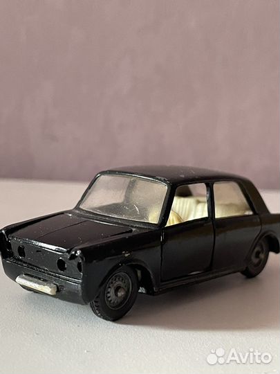 Машинка СССР innocenti morris 1/43