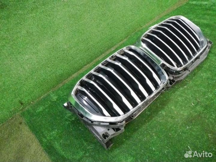 Решетка радиатора BMW X5 G05 (2018-н.в.)