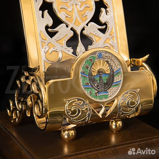 Подставка для мобильного телефона золотая