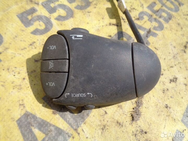 Переключатель подрулевой Renault Symbol I