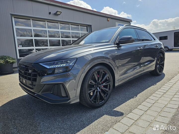 В разборе Audi Q8