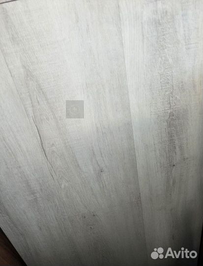 Кварвиниловая плитка / Доставка и установка